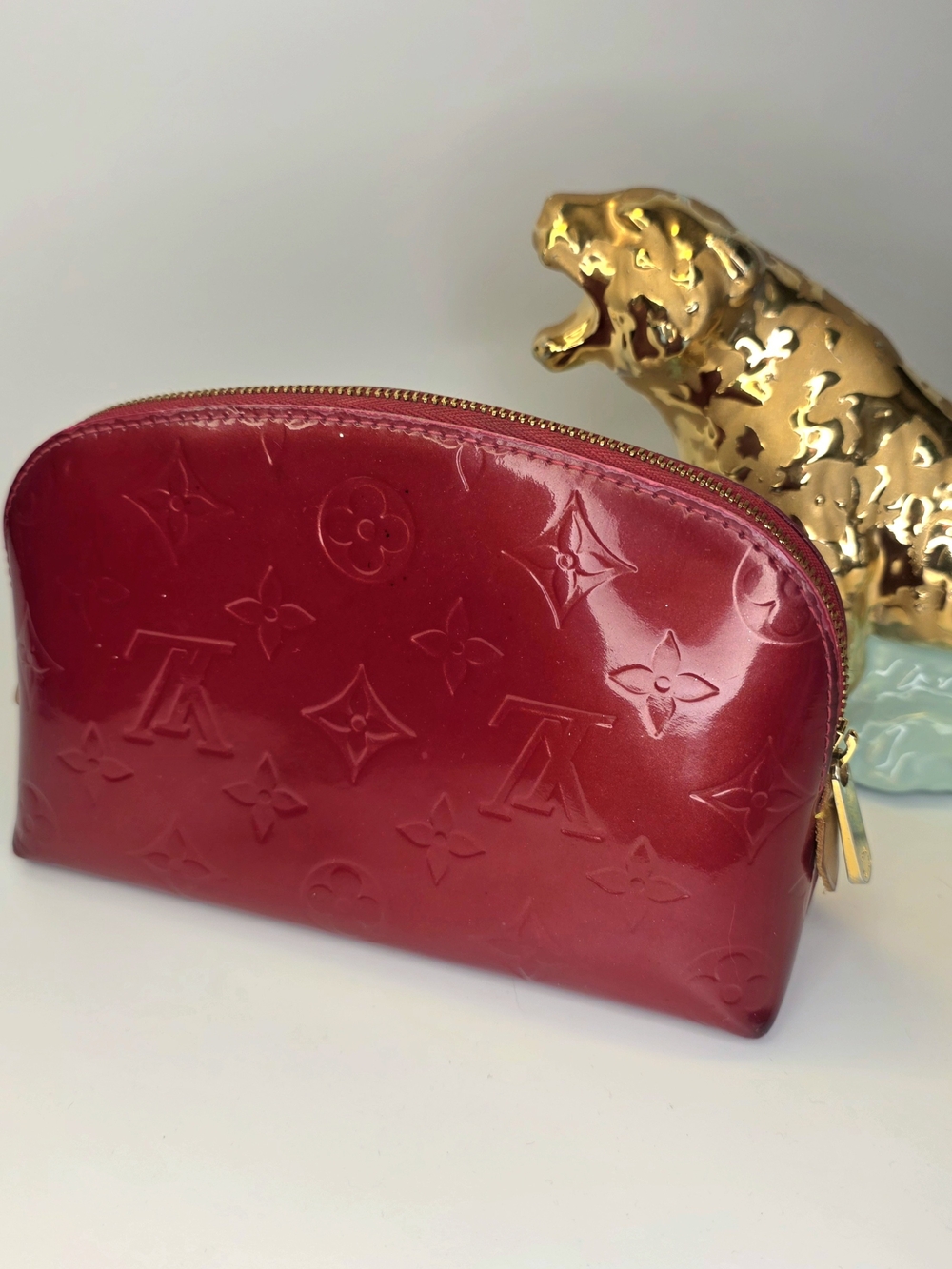 Louis Vuitton Vernis Cosmetic Pouch. Cherry Red 🍒✨️ W/ COA